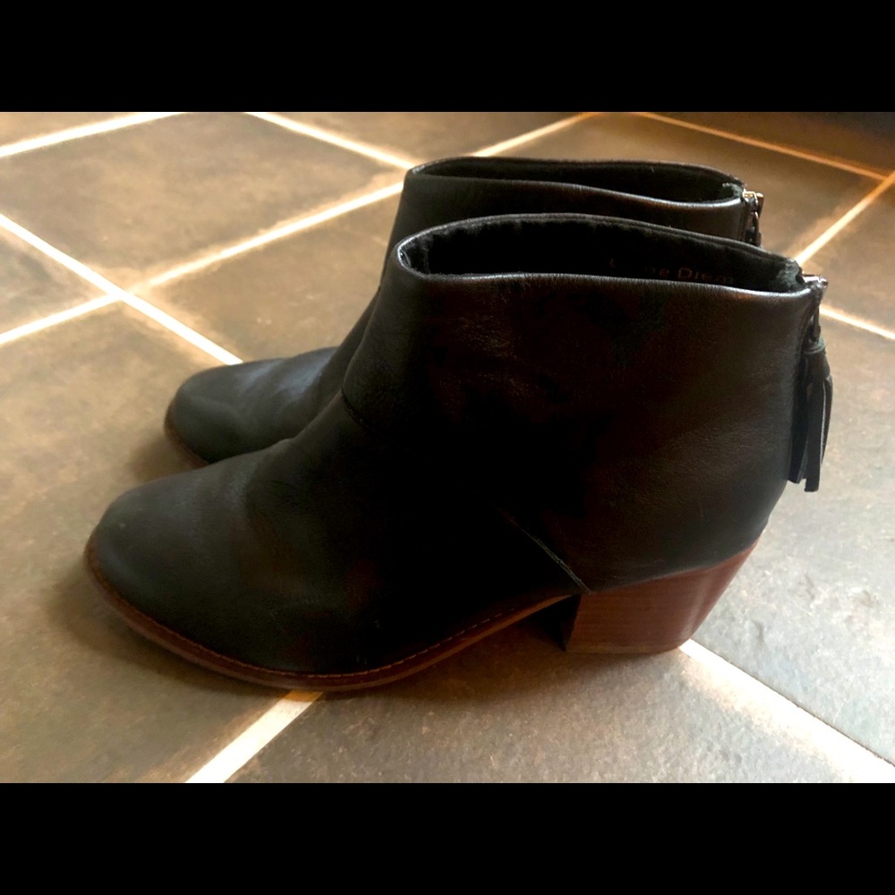 Tom’s “Leila” Ankle Booties